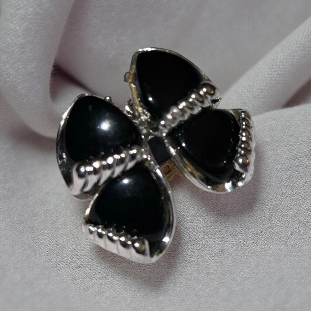 Vintage Charel Black/Silver Costume Jewelry Clip On Earrings B13